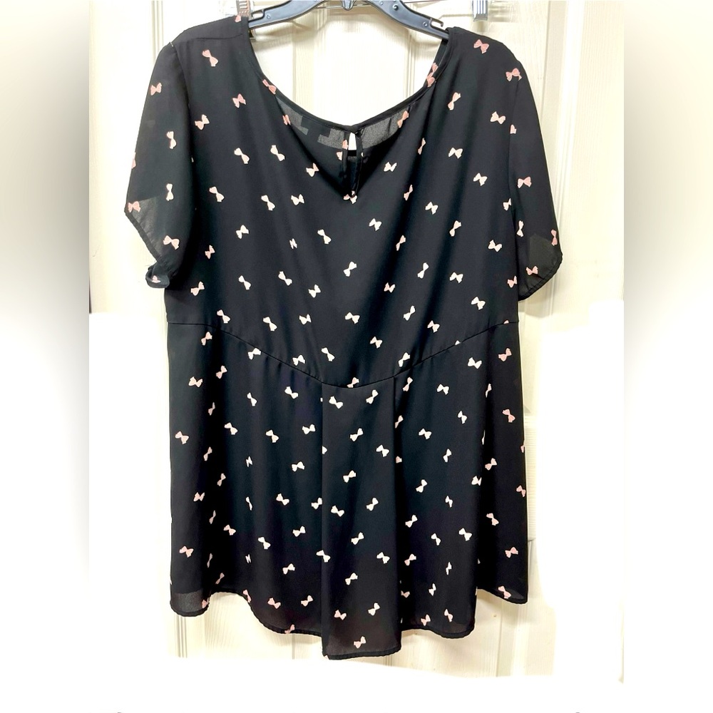 Torrid sheer tunic top size 3